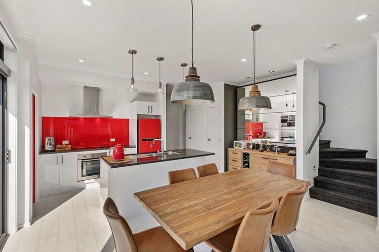 Photo of property in 1 Fermi Lane, Papakura, 2110