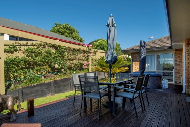 Photo of property in 1 Tautara Place, Ohauiti, Tauranga, 3112
