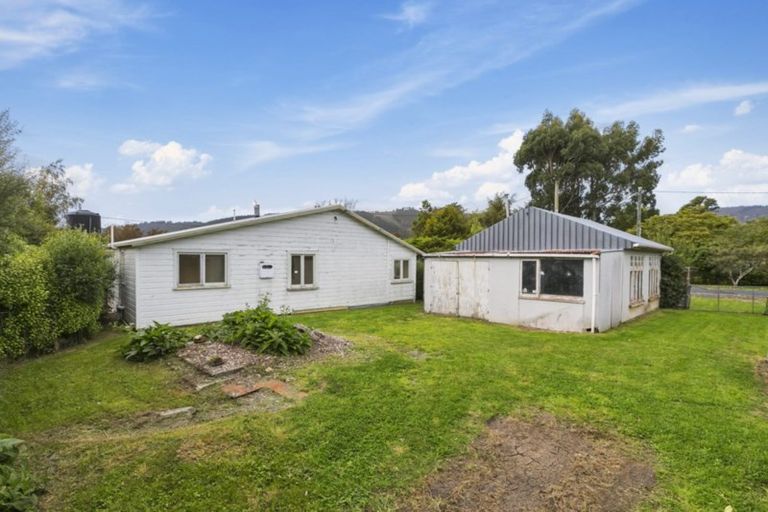 Photo of property in 11 Pitt Street, Waitati, 9085