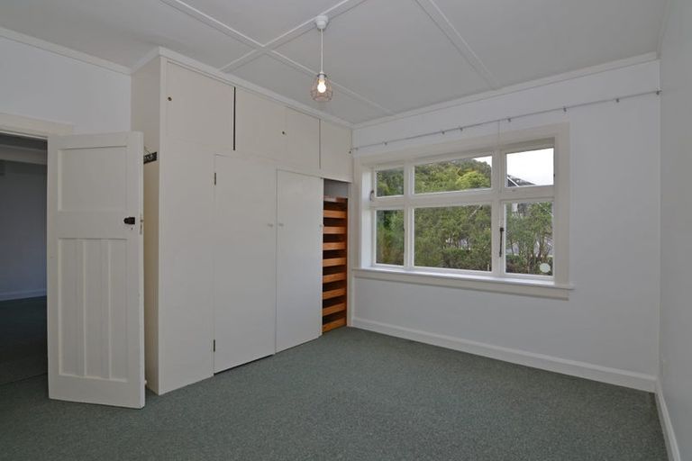 Photo of property in 88 Percy Dyett Drive, Karori, Wellington, 6012