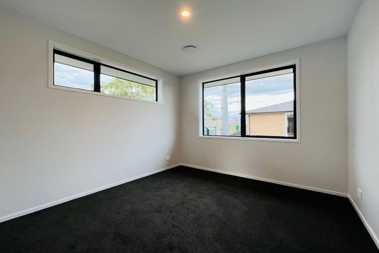 Photo of property in 25 Dumas Place, Rosehill, Papakura, 2113