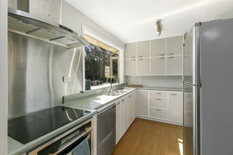 Photo of property in 301 Dowse Drive, Maungaraki, Lower Hutt, 5010