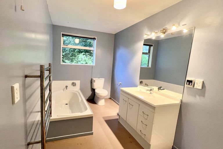 Photo of property in 59 Chartwell Drive, Crofton Downs, Wellington, 6035