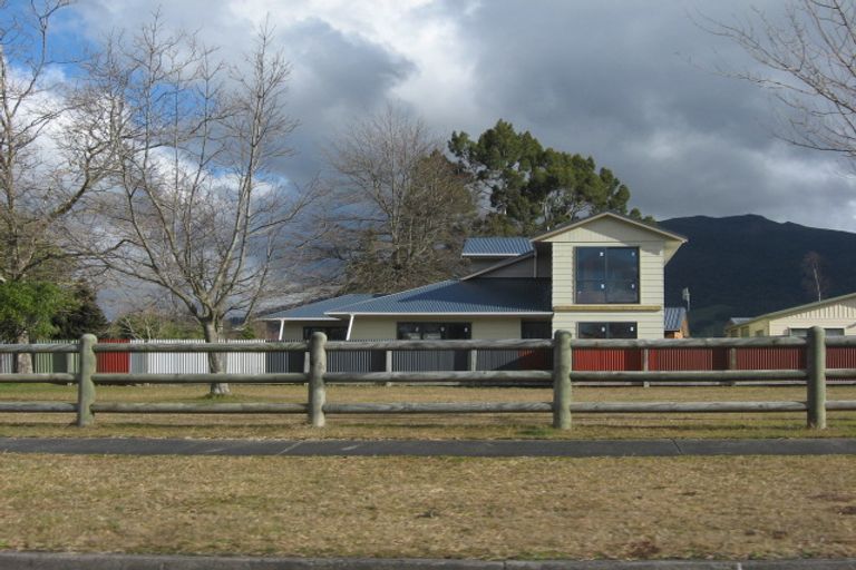 Photo of property in 1 Te Reiti Tamara Grove, Turangi, 3334