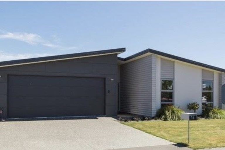 Photo of property in 35 Te Whenu Crescent, Marshland, Christchurch, 8083