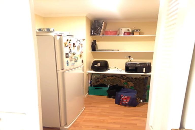 Photo of property in 5b Olwyn Place, Greenhithe, Auckland, 0632