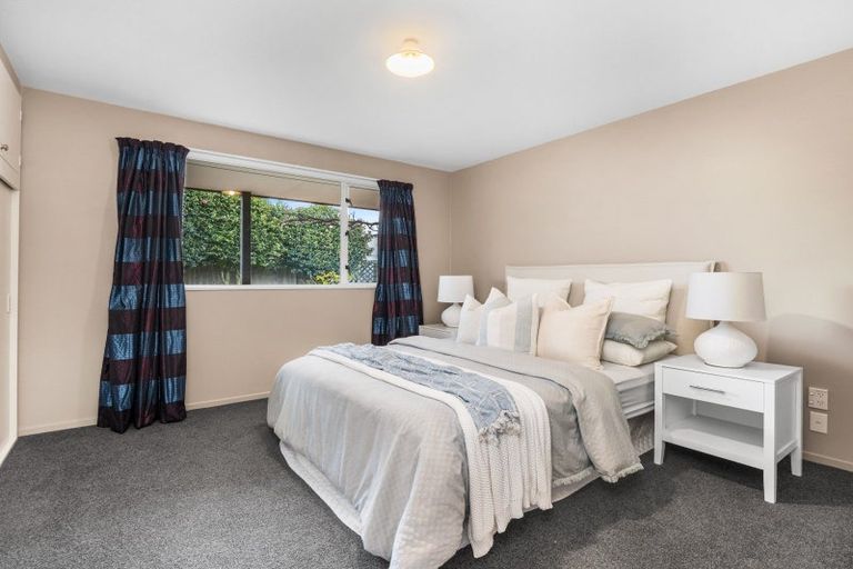 Photo of property in 2/27 Oakhampton Street, Hornby, Christchurch, 8042