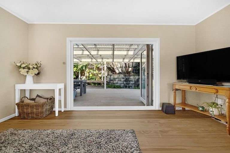 Photo of property in 107 Birkdale Road, Birkdale, Auckland, 0626