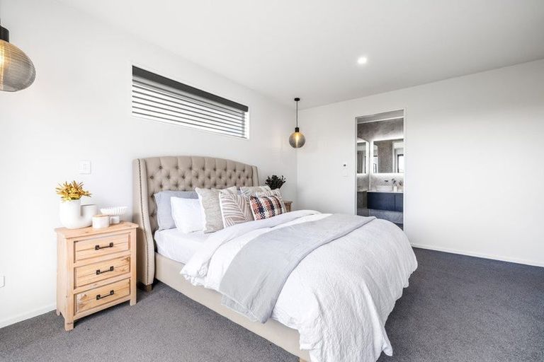 Photo of property in 10 Crosado Place, Rolleston, 7614