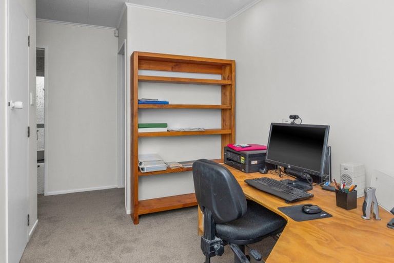 Photo of property in 25 Surrey Street, Taradale, Napier, 4112