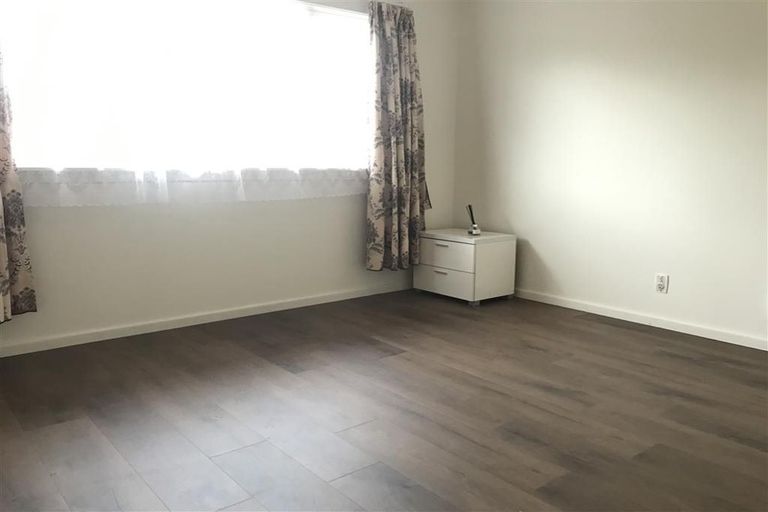 Photo of property in 2/16 Reeves Road, Pakuranga, Auckland, 2010