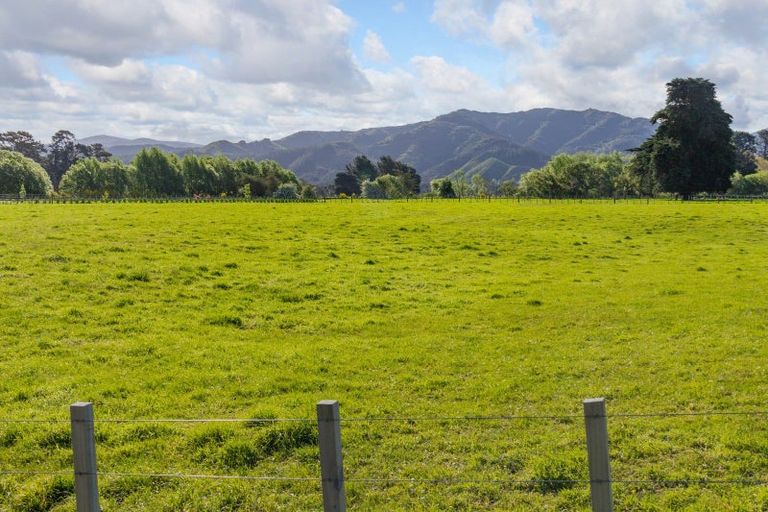 Photo of property in 98 Thomas Road, Dalefield, Carterton, 5791