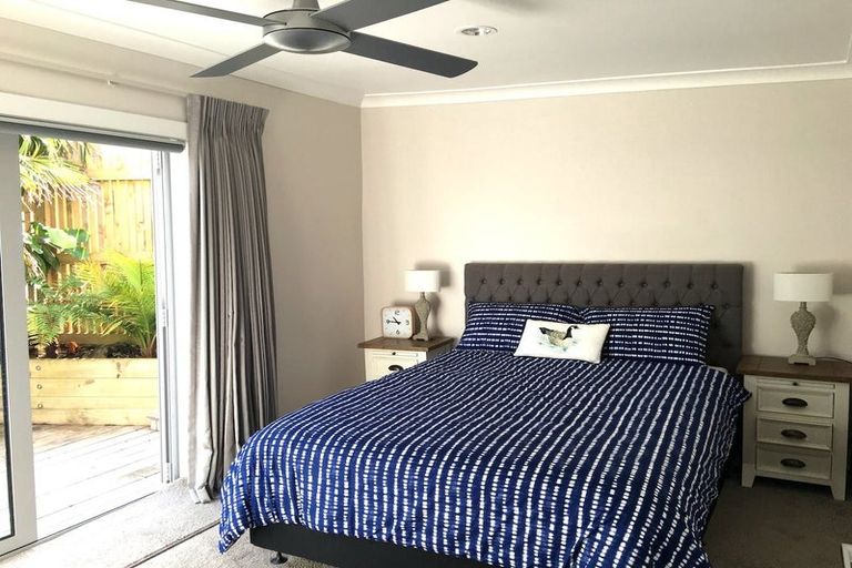 Photo of property in 24 Kiteroa Terrace, Rothesay Bay, Auckland, 0630