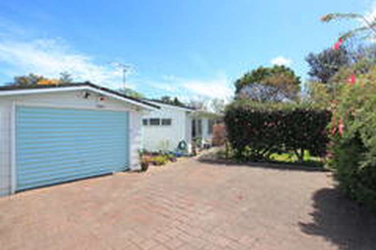 Photo of property in 475a Te Moana Road, Waikanae, 5036