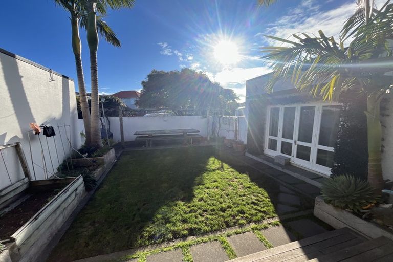 Photo of property in 16 Logan Avenue, Marewa, Napier, 4110