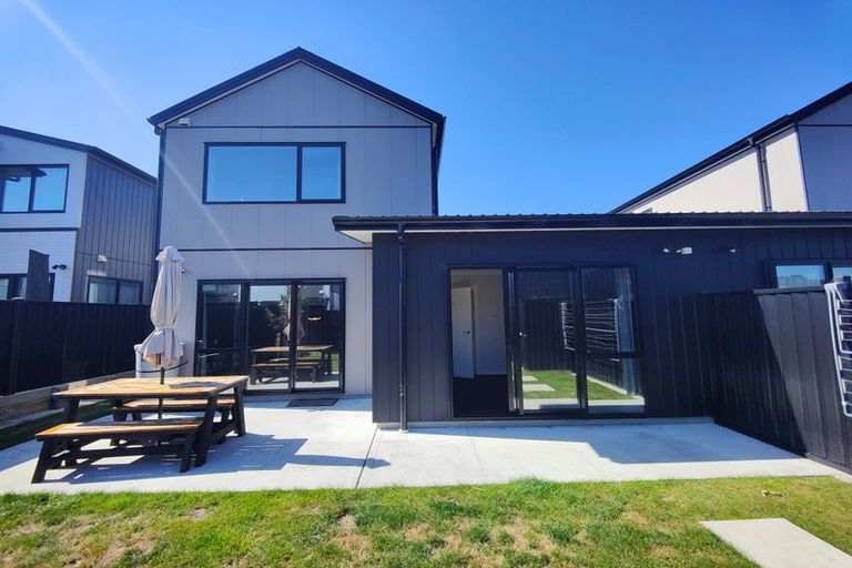 Photo of property in 3 Balmerino Lane, Wallaceville, Upper Hutt, 5018