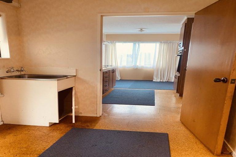 Photo of property in 8 Bushland Grove, Paparangi, Wellington, 6037