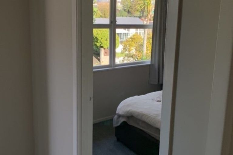 Photo of property in 7 Segedin Place, Glenfield, Auckland, 0629