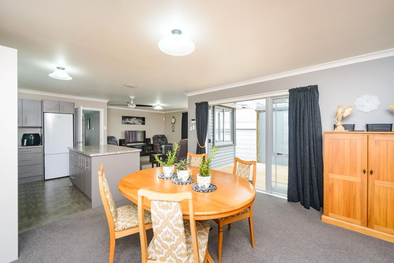 Photo of property in 11a Botanical Road, Takaro, Palmerston North, 4412