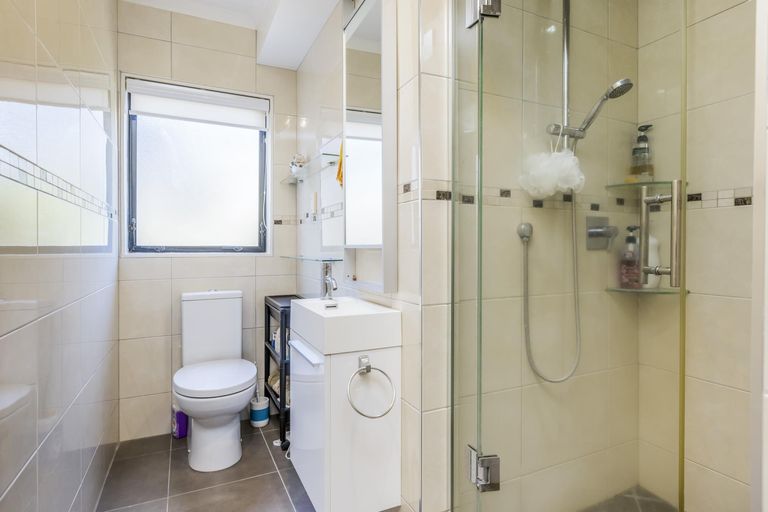 Photo of property in 22 Mccahill Views, Botany Downs, Auckland, 2010