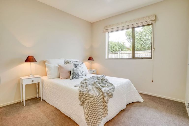 Photo of property in 11 Okuku Place, Hei Hei, Christchurch, 8042