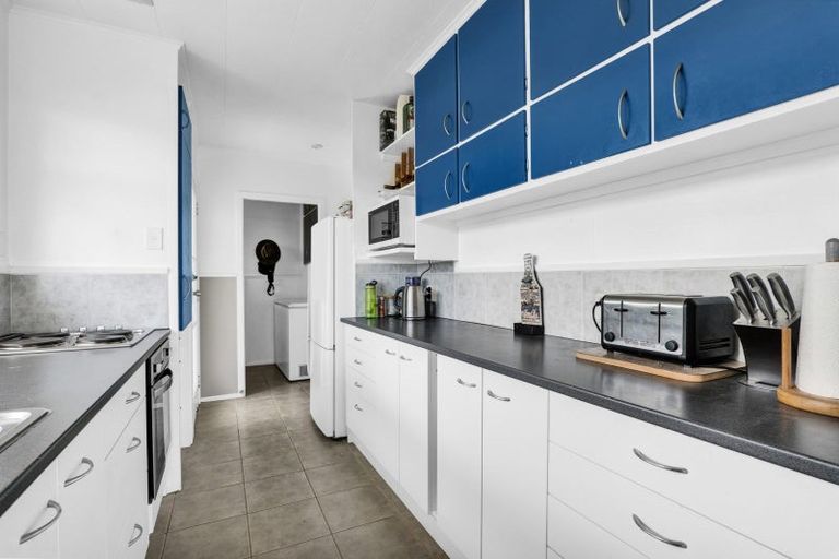 Photo of property in 18 Saxton Road, Upper Vogeltown, New Plymouth, 4310