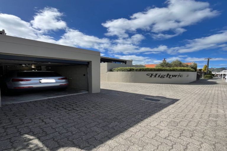 Photo of property in Highwic, 2/32 Hobson Street, Thorndon, Wellington, 6011