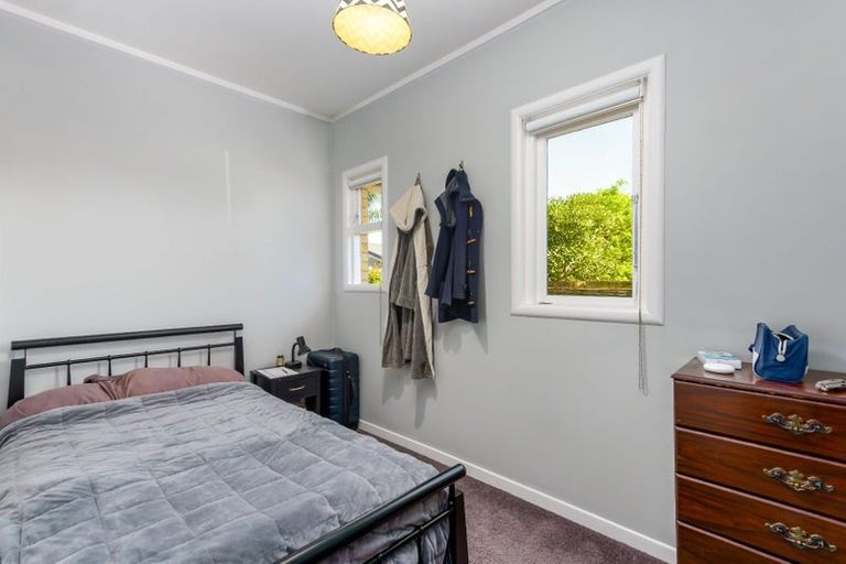 Photo of property in 6 Howden Road, Fairfield, Hamilton, 3214