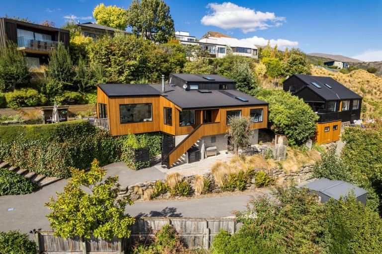 Photo of property in 73 Cotter Avenue, Arrowtown, 9302