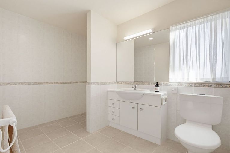 Photo of property in 28/197 Royal Road, Massey, Auckland, 0614