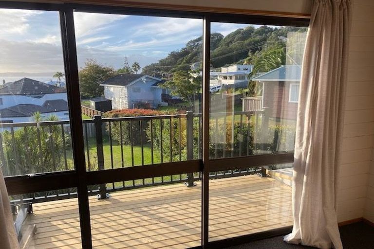 Photo of property in 46 De Luen Avenue, Tindalls Beach, Whangaparaoa, 0930