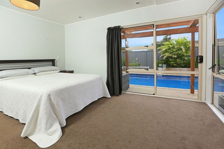 Photo of property in 5 Taitua Drive, Te Atatu South, Auckland, 0610