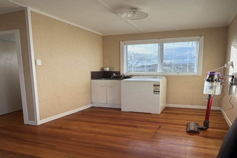 Photo of property in 100 Studholme Street, Morrinsville, 3300