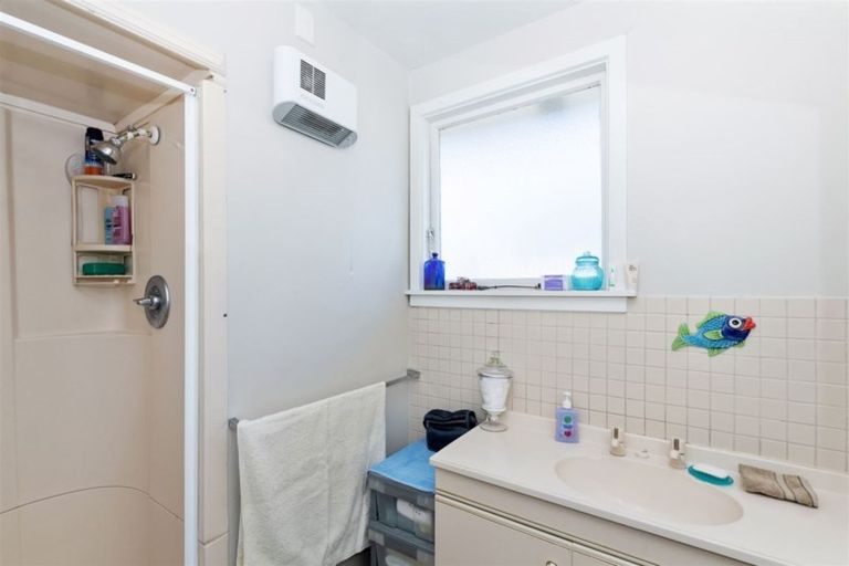 Photo of property in 214 Mairehau Road, Burwood, Christchurch, 8083