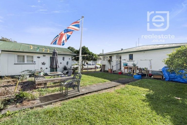 Photo of property in 15 Dalesford Street, Silverdale, Hamilton, 3216