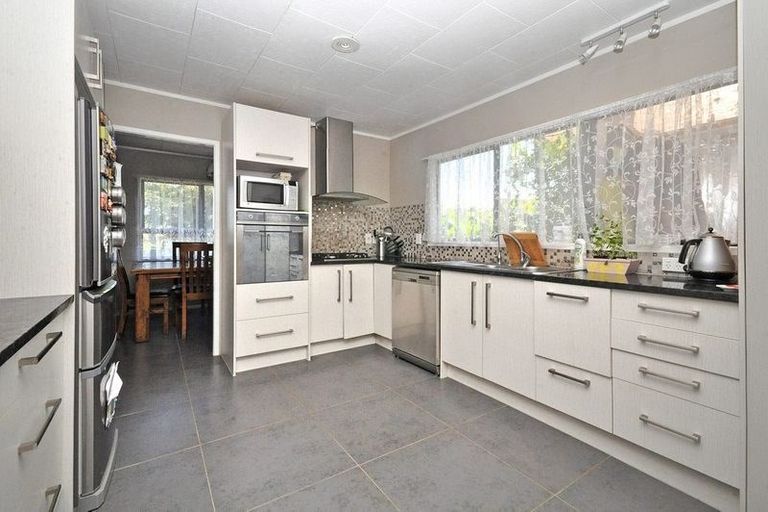 Photo of property in 93 Burundi Avenue, Clendon Park, Auckland, 2103