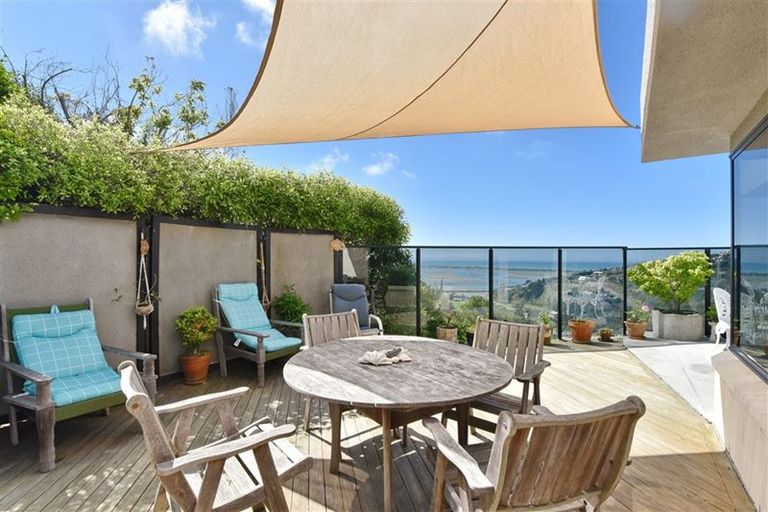 Photo of property in 107 Santa Maria Avenue, Mount Pleasant, Christchurch, 8081