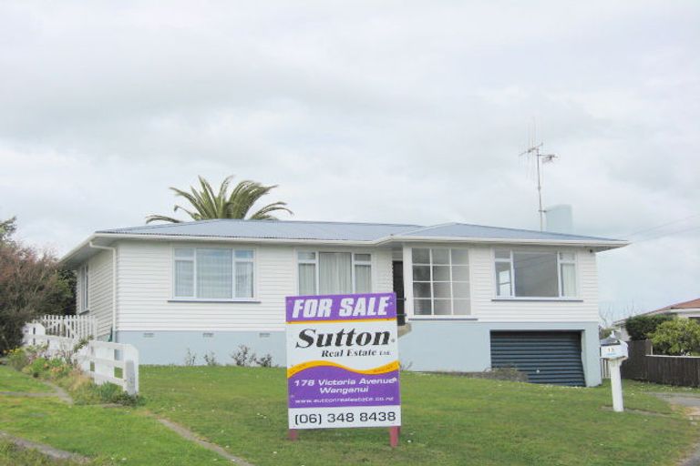 Photo of property in 15 Windsor Terrace, Durie Hill, Whanganui, 4500