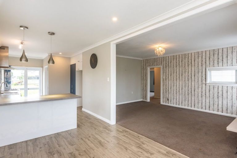 Photo of property in 43 Liverpool Street, Levin, 5510