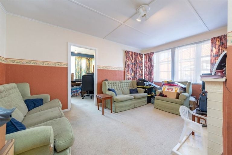 Photo of property in 50 Compton Crescent, Taita, Lower Hutt, 5011