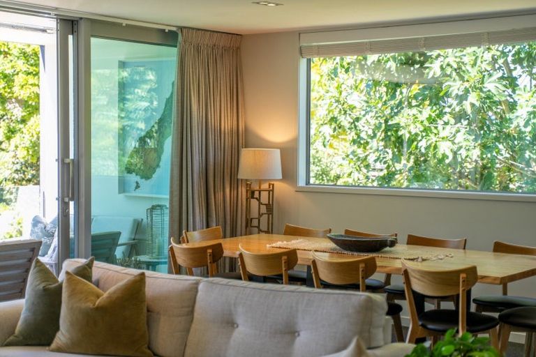 Photo of property in 10 Tapley Paddock, Wanaka, 9305