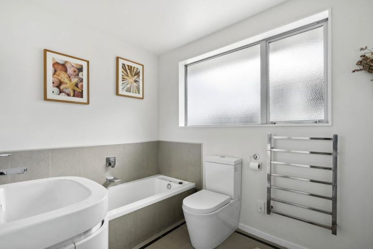 Photo of property in 79 Percy Dyett Drive, Karori, Wellington, 6012