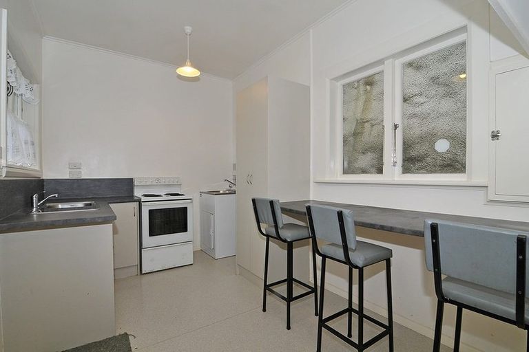 Photo of property in 88 Percy Dyett Drive, Karori, Wellington, 6012