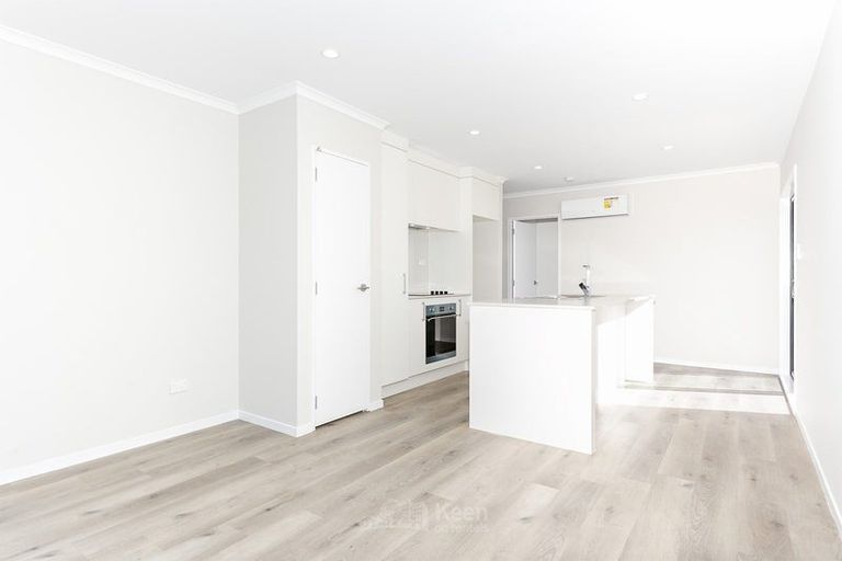 Photo of property in 9/26 Pah Road, Papatoetoe, Auckland, 2025