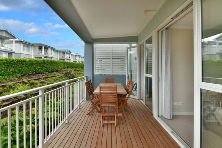 Photo of property in 76 Rewa Rewa Lane, Orewa, 0931
