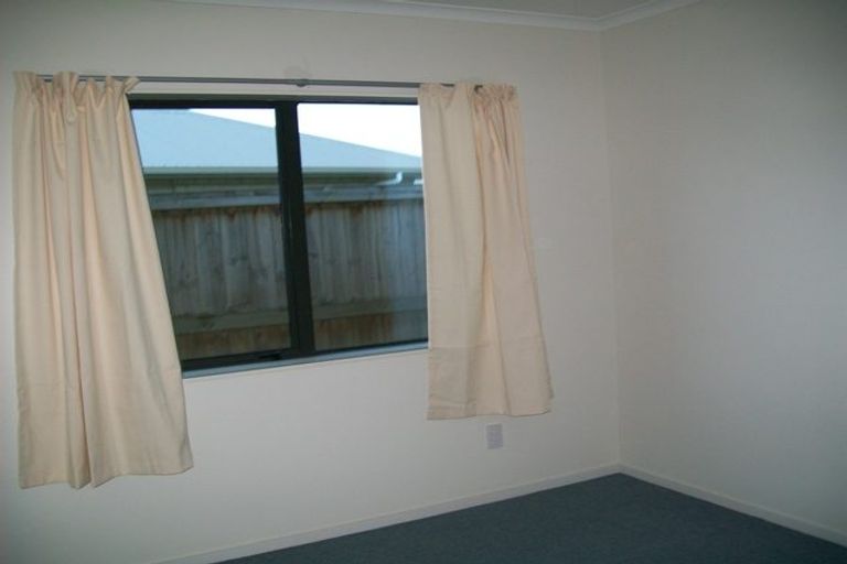 Photo of property in 12 Shrule Place, Huntington, Hamilton, 3210