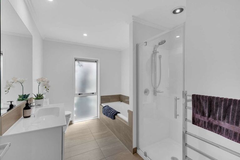 Photo of property in 16 Kiwa Crescent, Gulf Harbour, Whangaparaoa, 0930