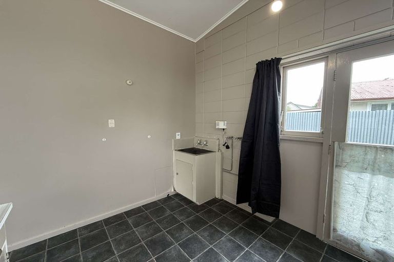 Photo of property in 2/571 Fergusson Drive, Trentham, Upper Hutt, 5018