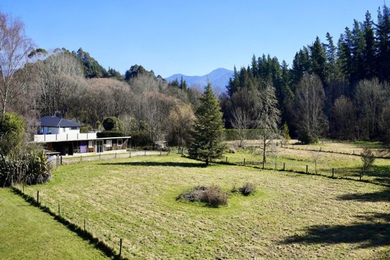 Photo of property in 916 Waiwhero Road, Ngatimoti, Motueka, 7196