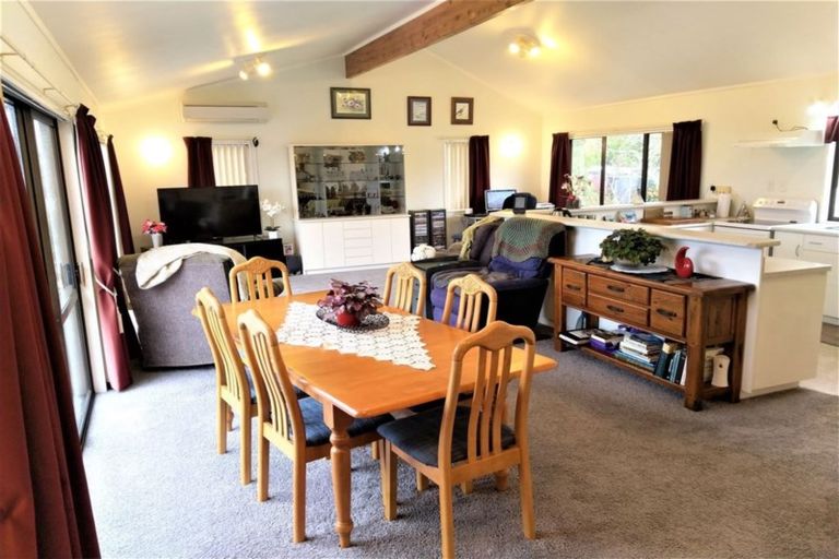 Photo of property in 82 Torkar Road, Clarks Beach, 2122